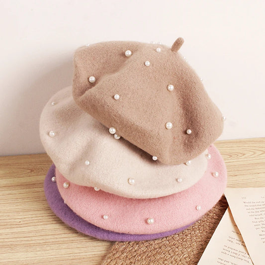 WOOL BERET WITH PEARLS